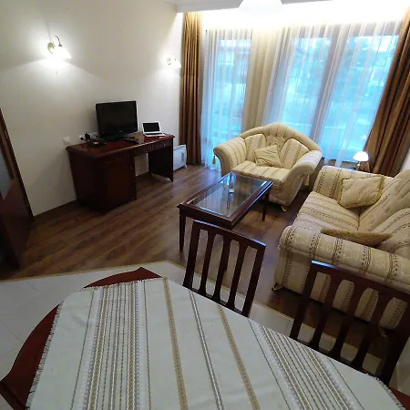 Downtown Aparthotel